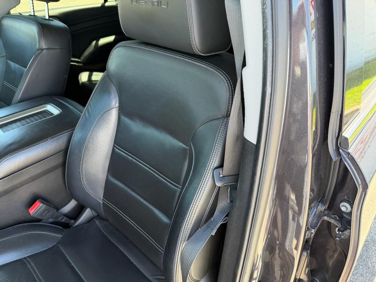 GMC Yukon XL 4WD 4dr Denali 2018
