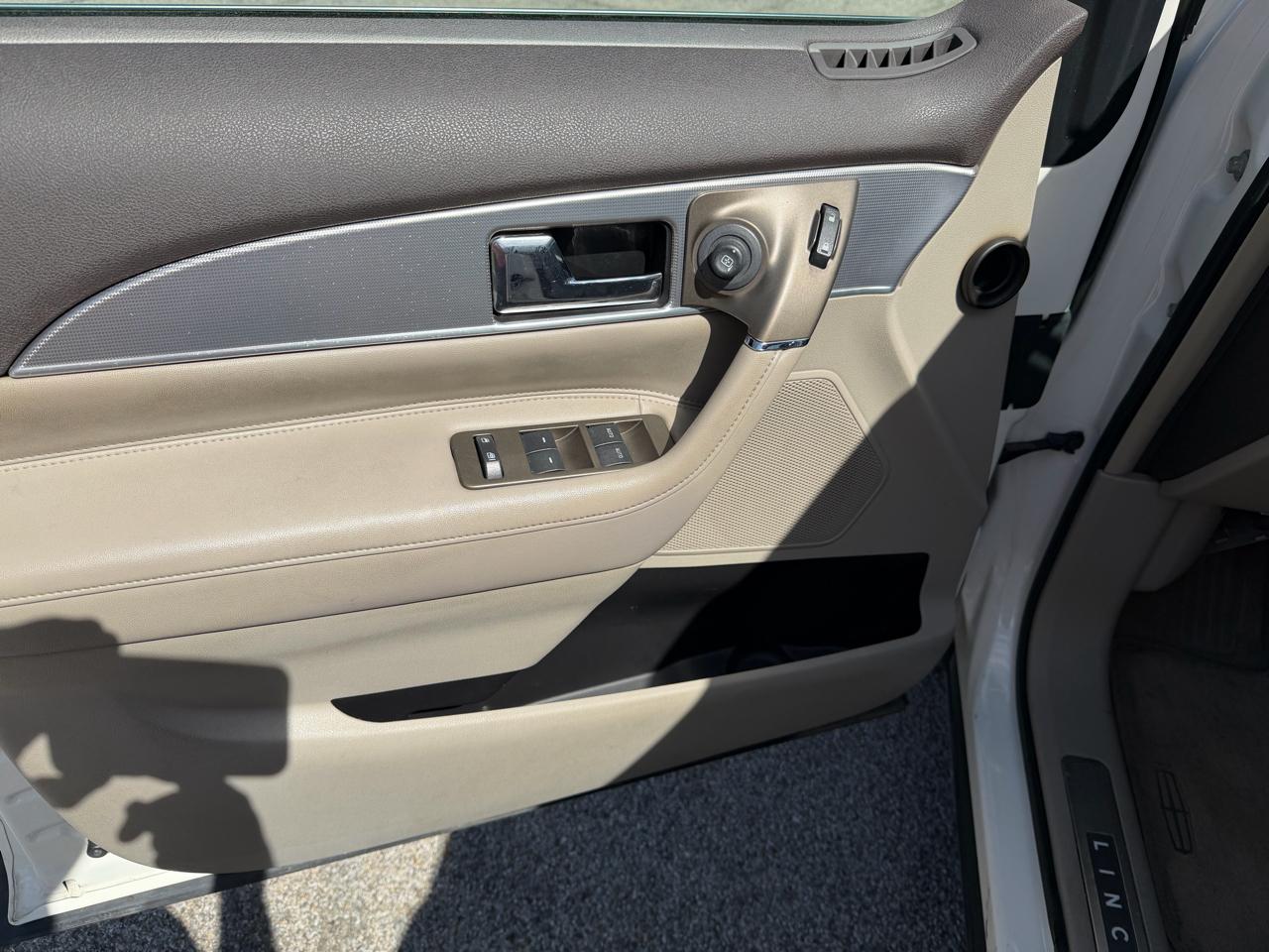Lincoln MKX FWD 4dr 2012