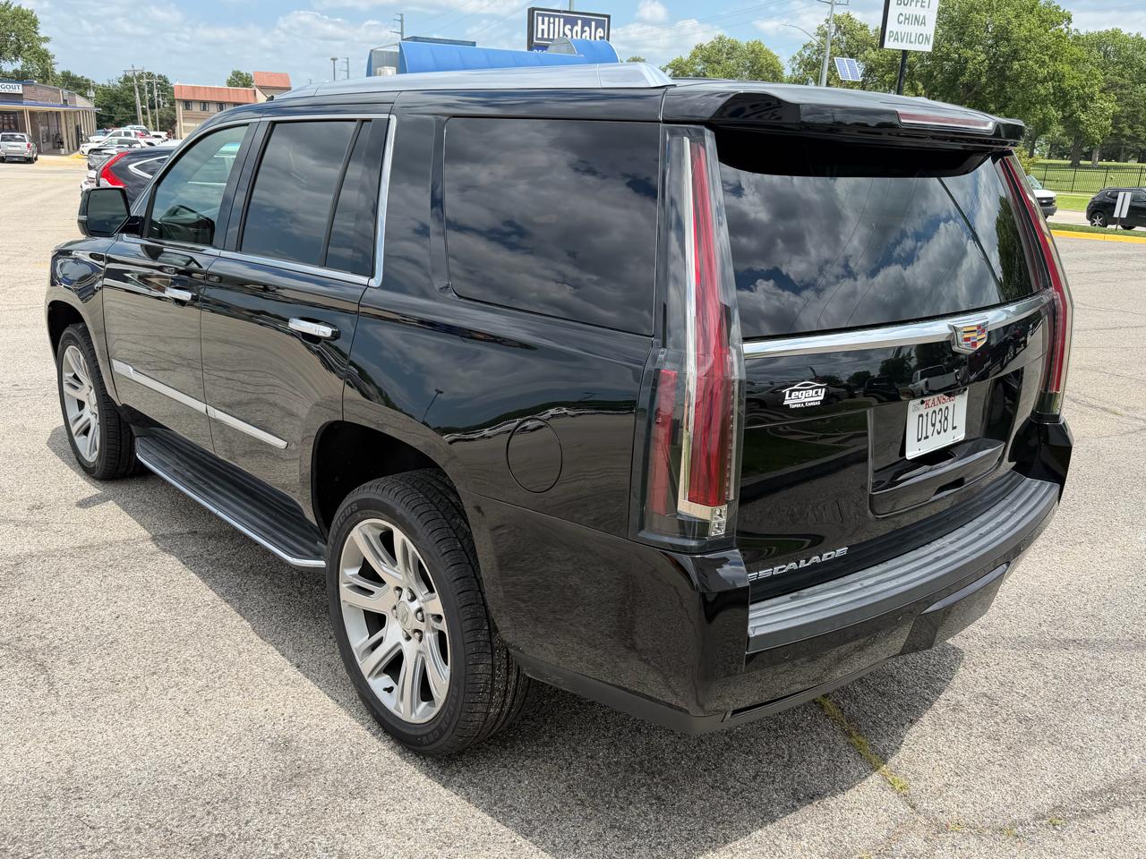 Cadillac Escalade 4WD 4dr Luxury 2018