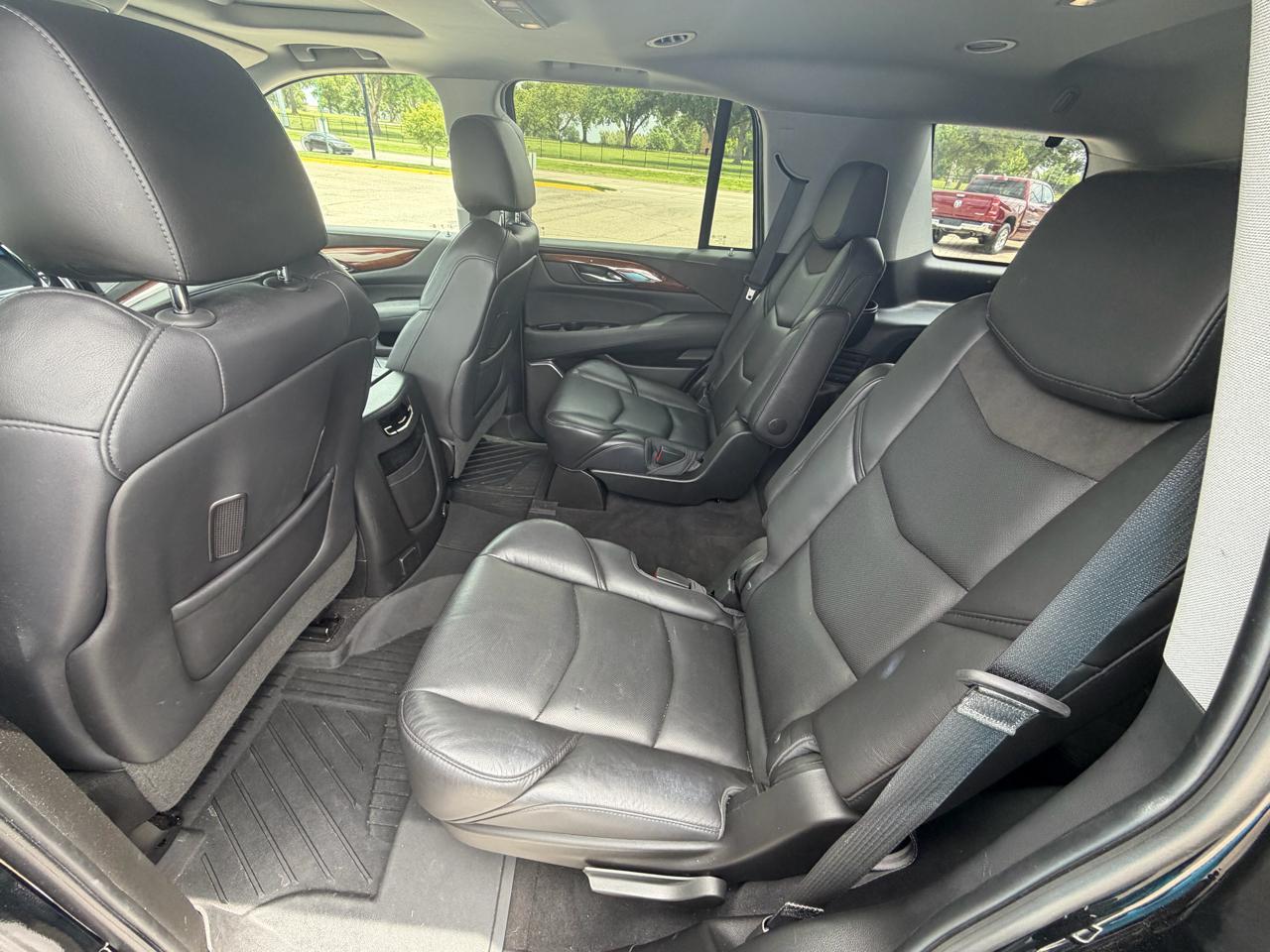 Cadillac Escalade 4WD 4dr Luxury 2018