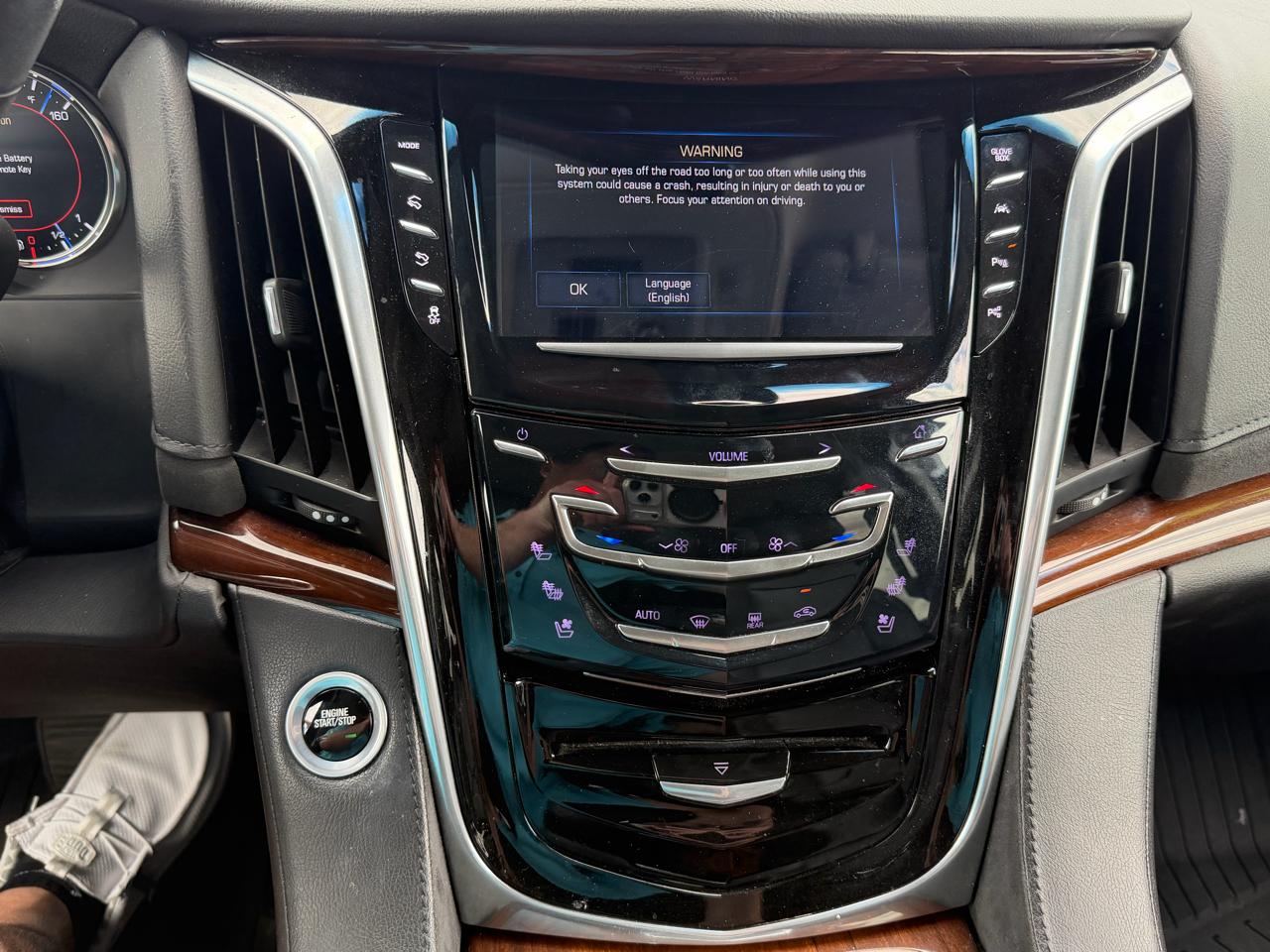 Cadillac Escalade 4WD 4dr Luxury 2018