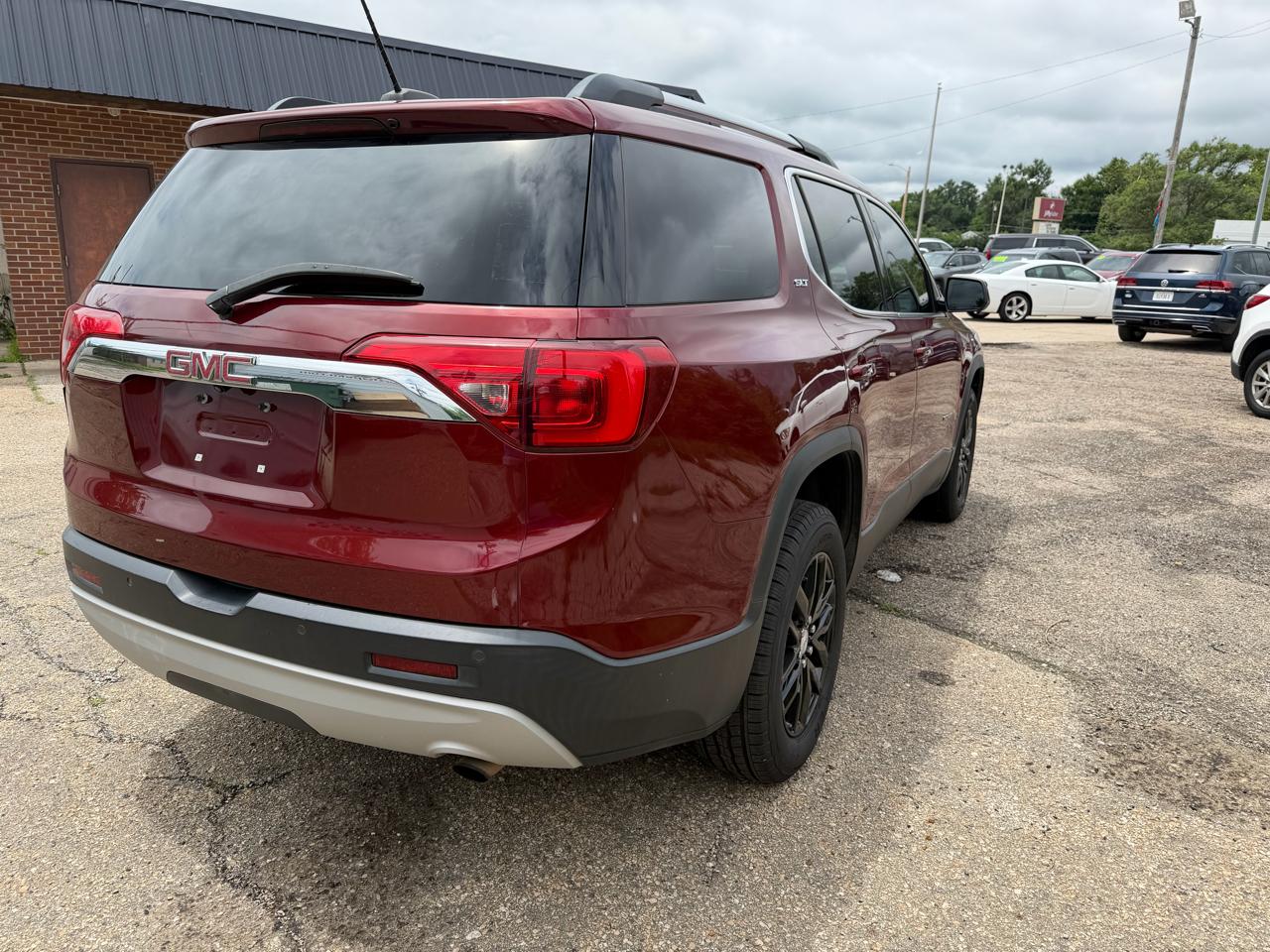 GMC Acadia FWD 4dr SLT w/SLT-1 2018