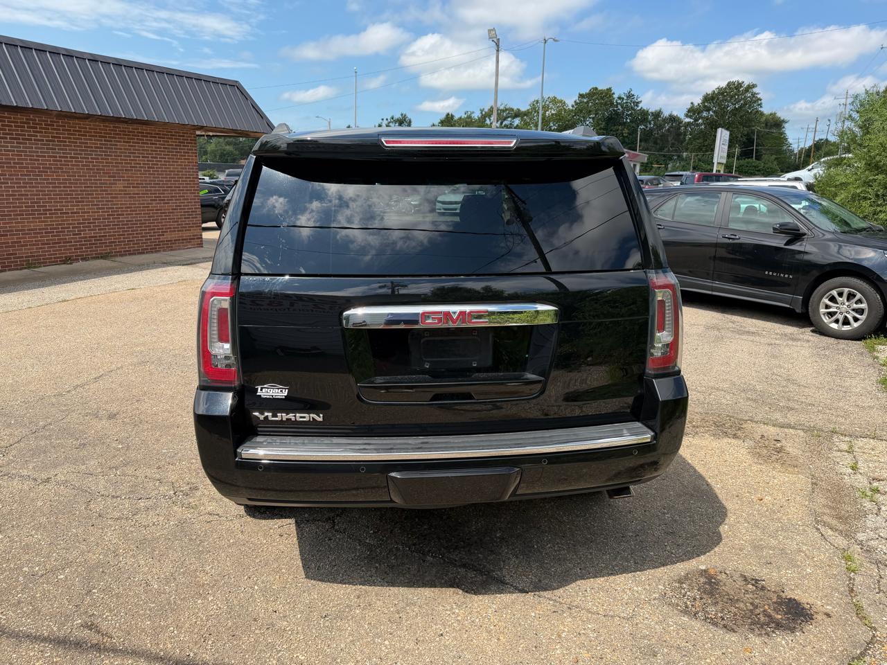 GMC Yukon 4WD 4dr Denali 2017