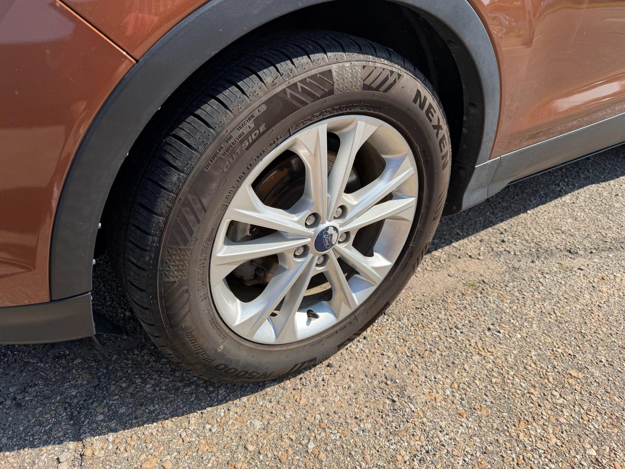 Ford Escape SE FWD 2017
