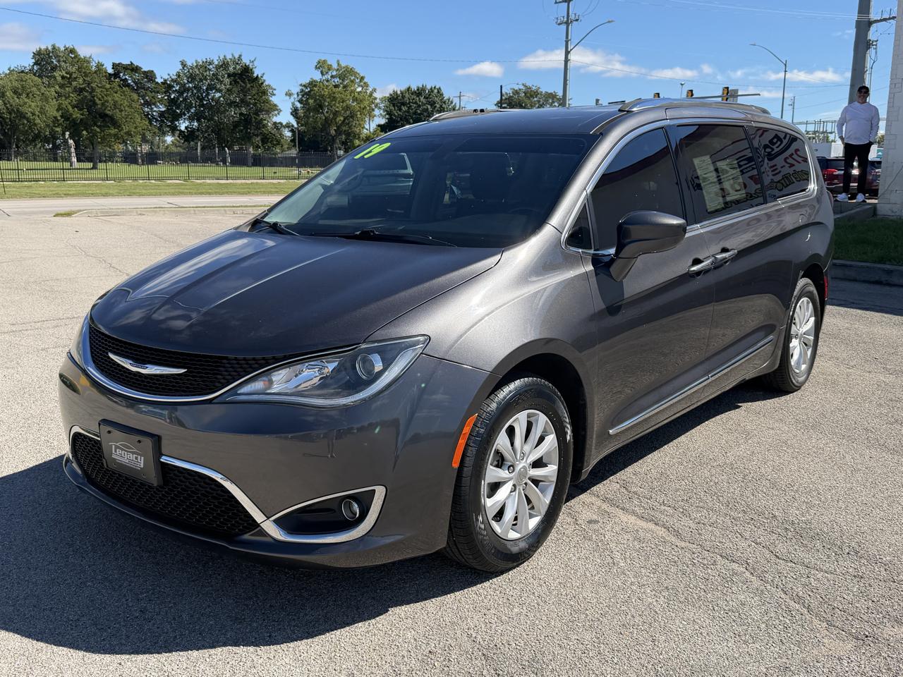 Chrysler Pacifica Touring L FWD 2019