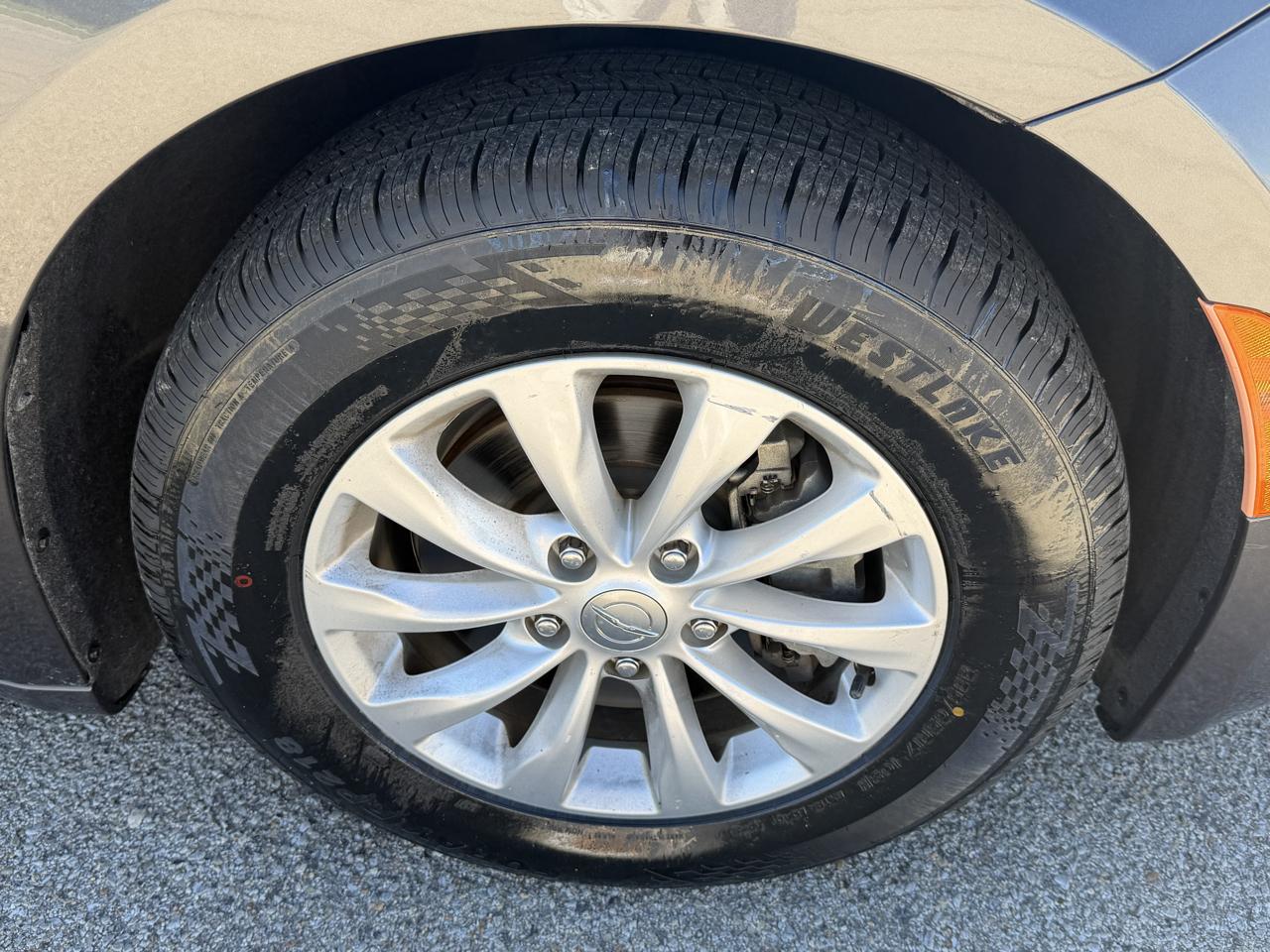 Chrysler Pacifica Touring L FWD 2019