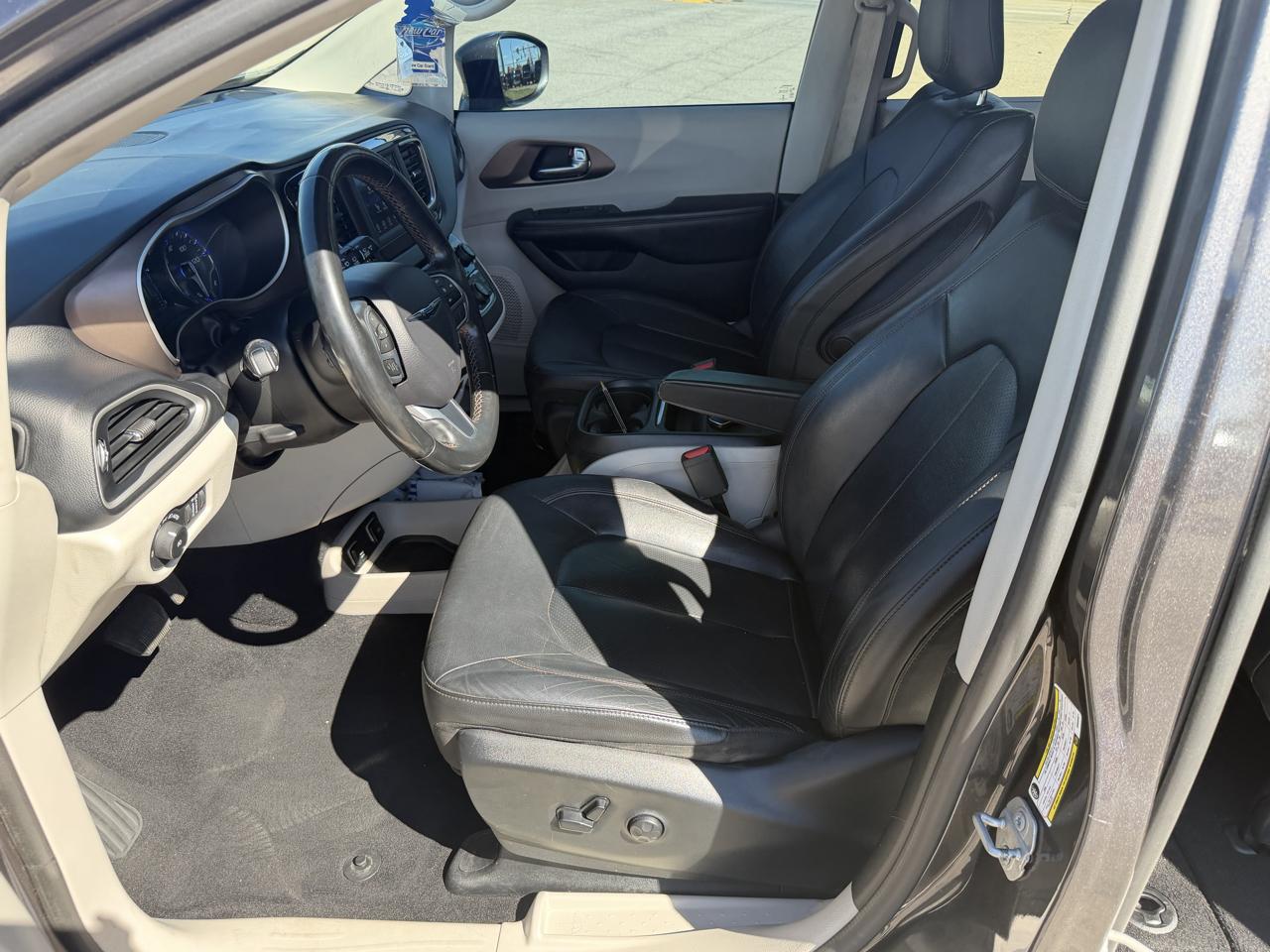 Chrysler Pacifica Touring L FWD 2019