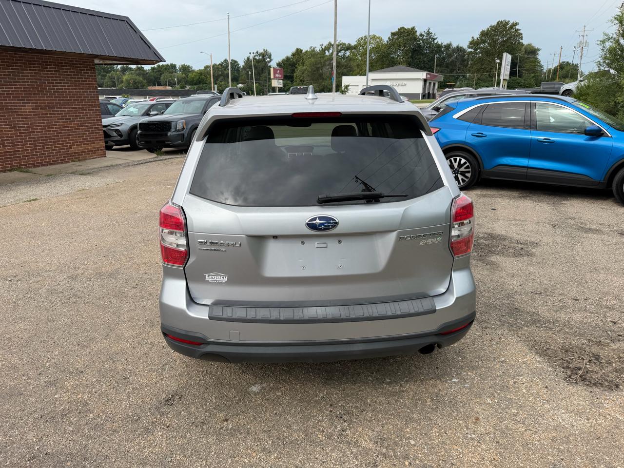 Subaru Forester 4dr CVT 2.5i Touring PZEV 2016