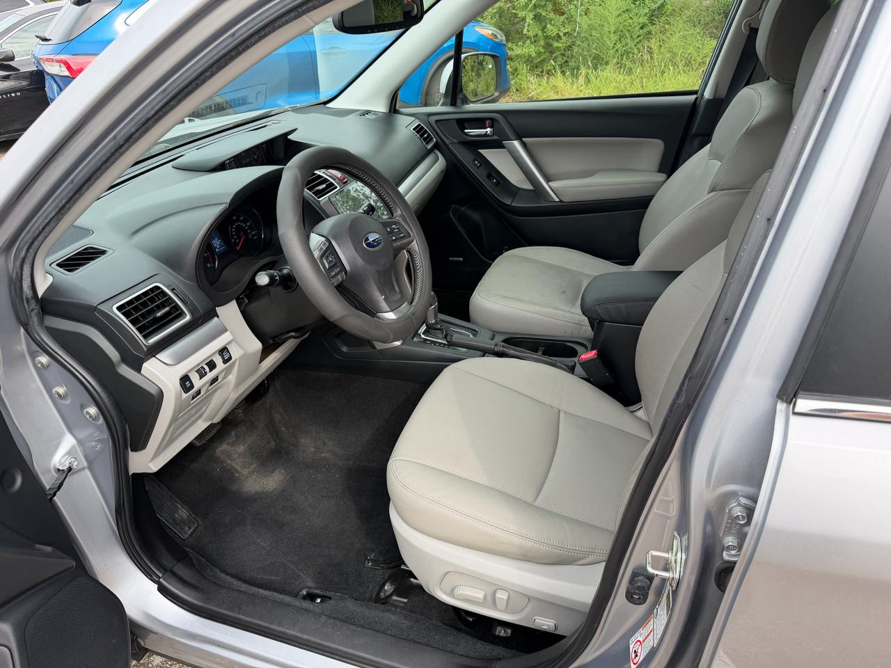 Subaru Forester 4dr CVT 2.5i Touring PZEV 2016