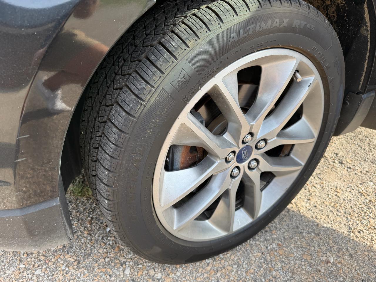 Ford Edge 4dr Titanium AWD 2015
