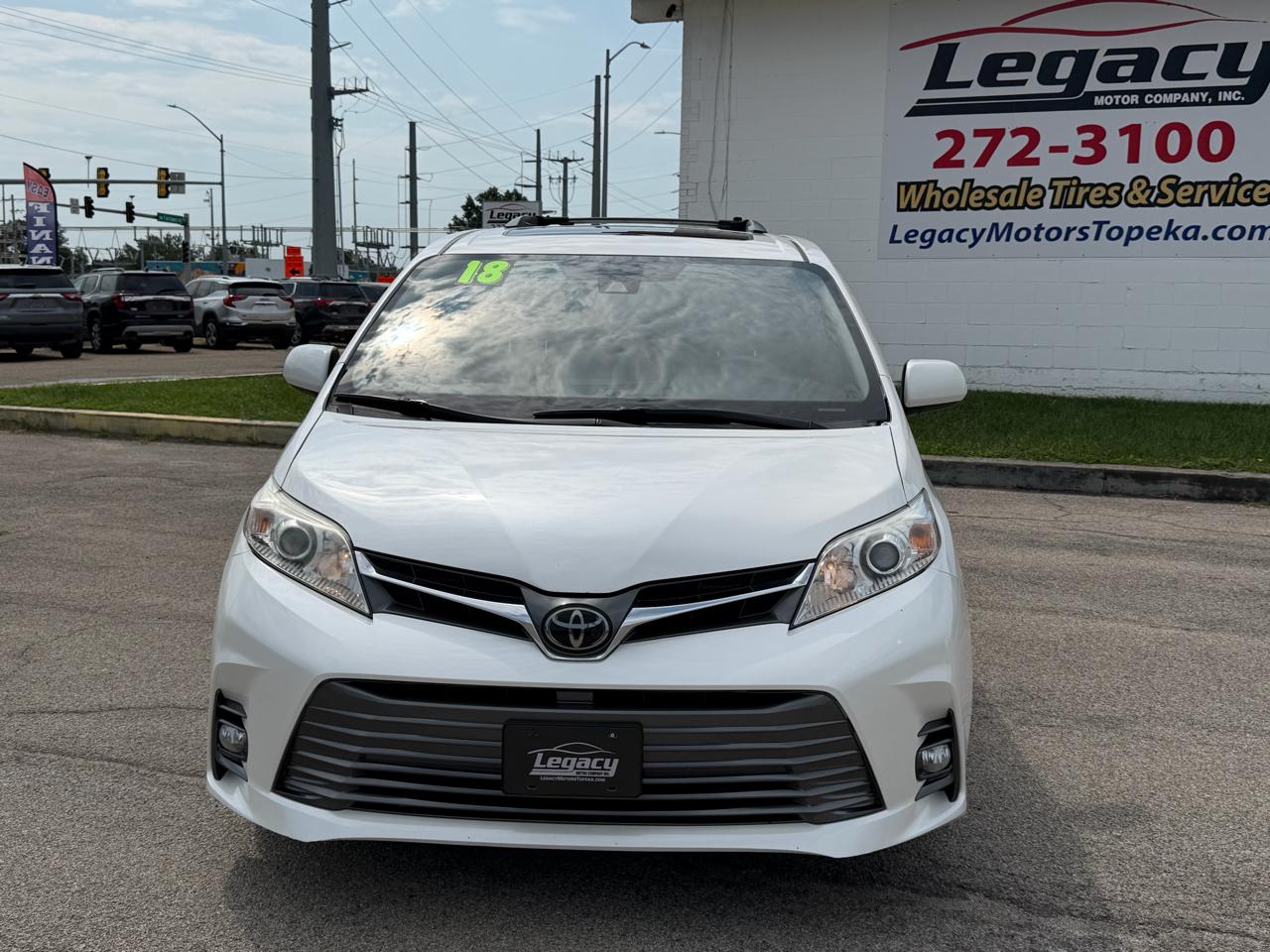 Toyota Sienna XLE Auto Access Seat FWD 7-Passenger (Natl) 2018