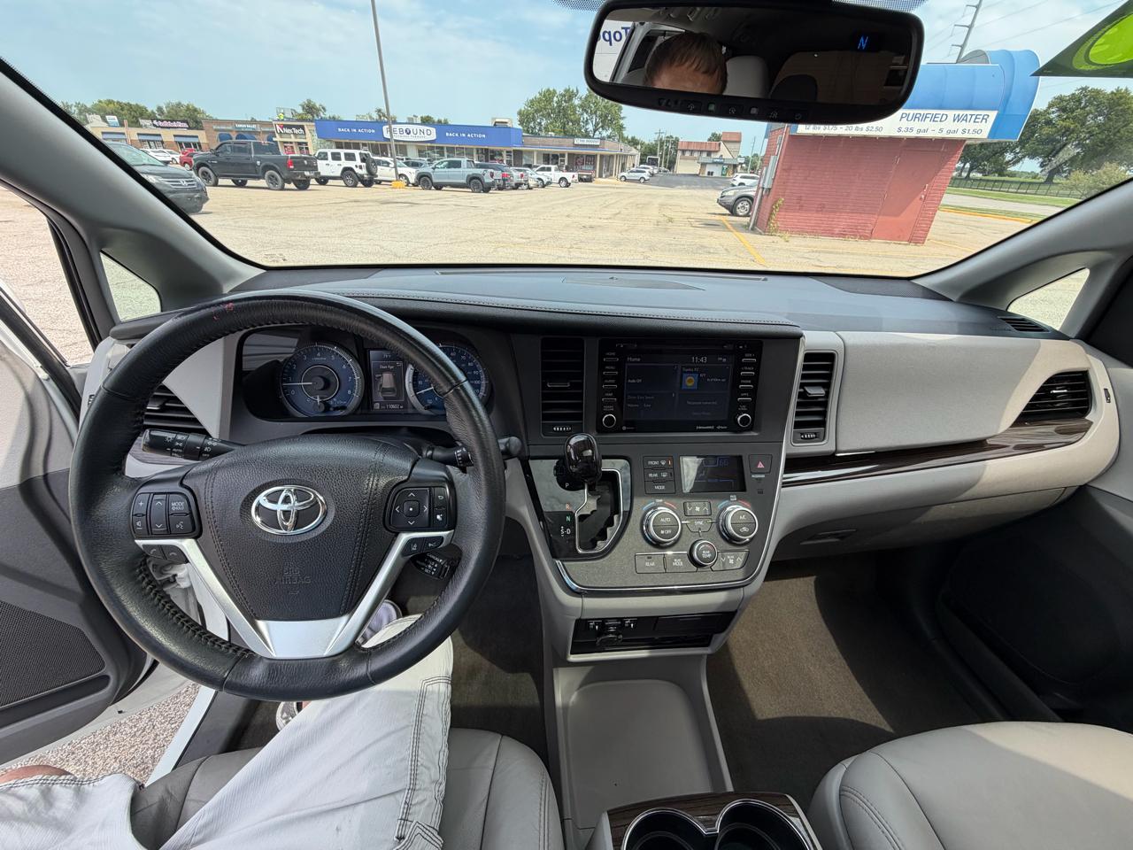 Toyota Sienna XLE Auto Access Seat FWD 7-Passenger (Natl) 2018