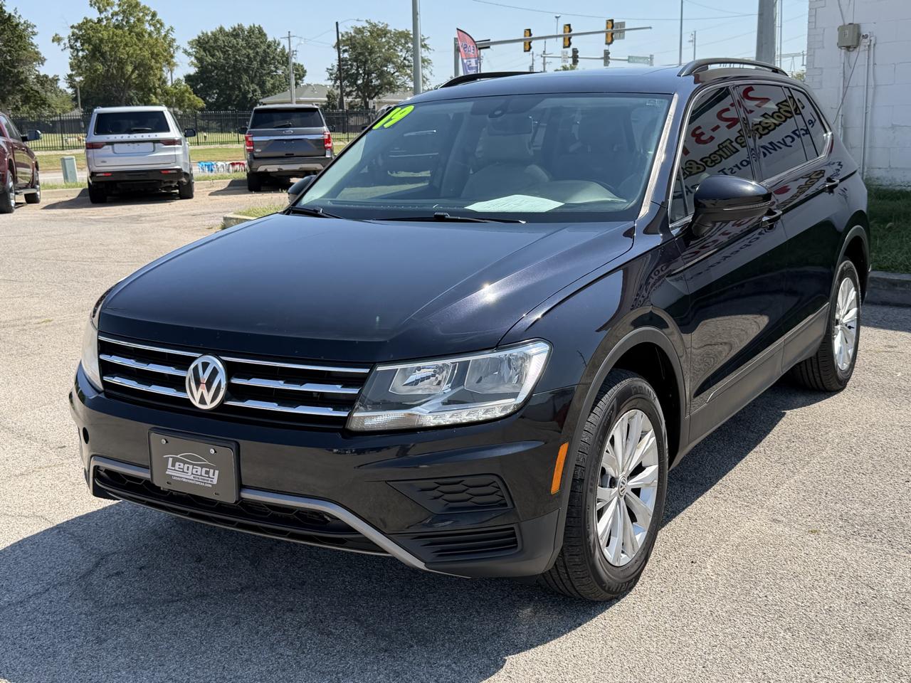 Volkswagen Tiguan 2.0T SEL R-Line Black FWD 2019