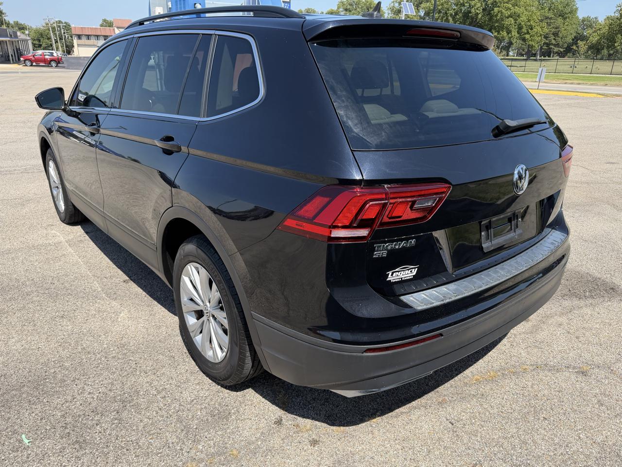 Volkswagen Tiguan 2.0T SEL R-Line Black FWD 2019