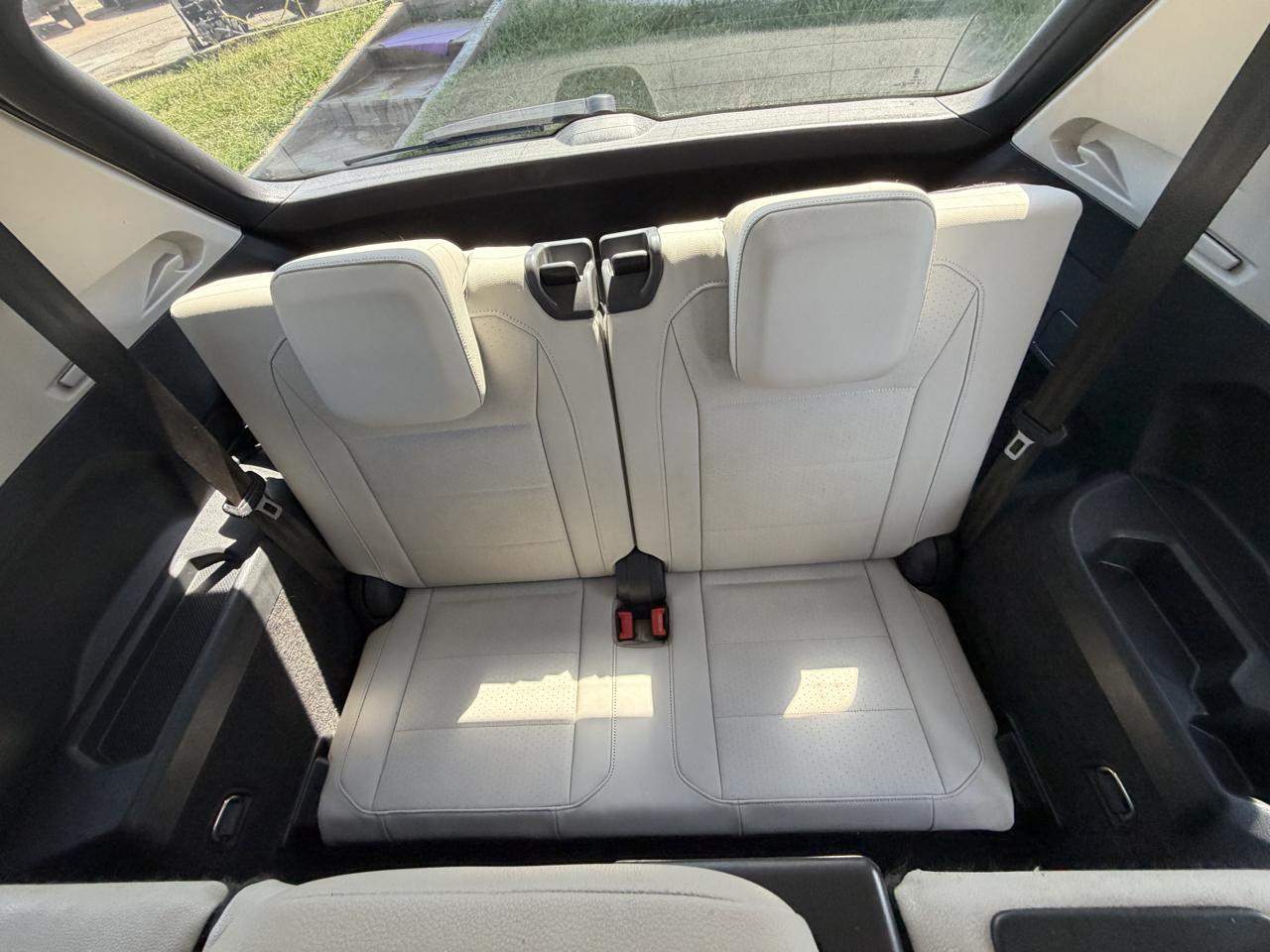 Volkswagen Tiguan 2.0T SEL R-Line Black FWD 2019
