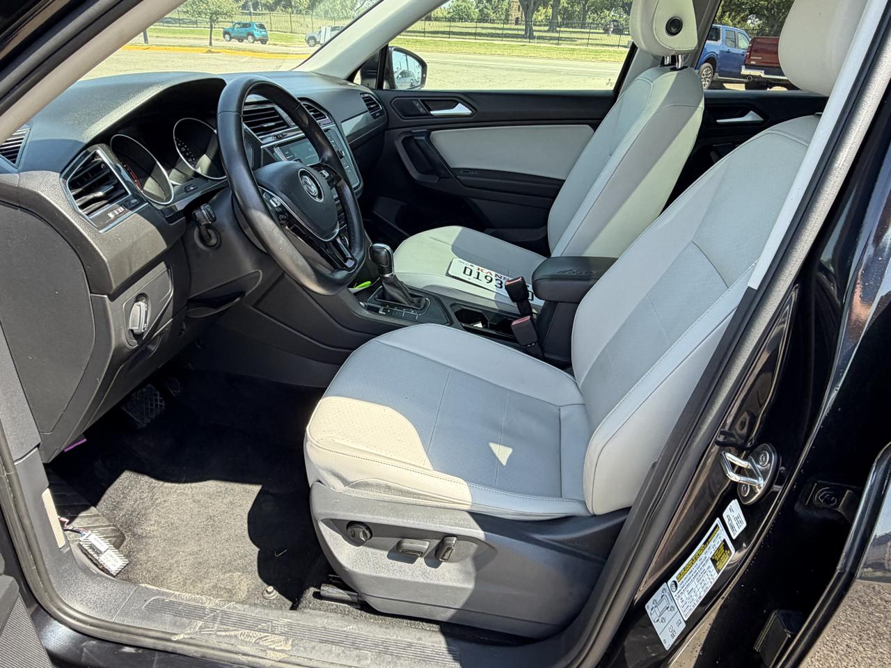 Volkswagen Tiguan 2.0T SEL R-Line Black FWD 2019
