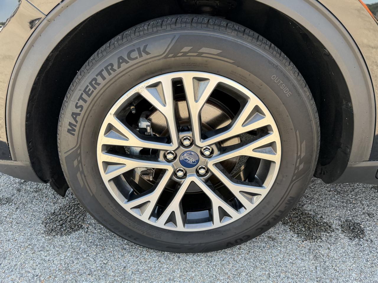 Ford Escape SEL FWD 2020
