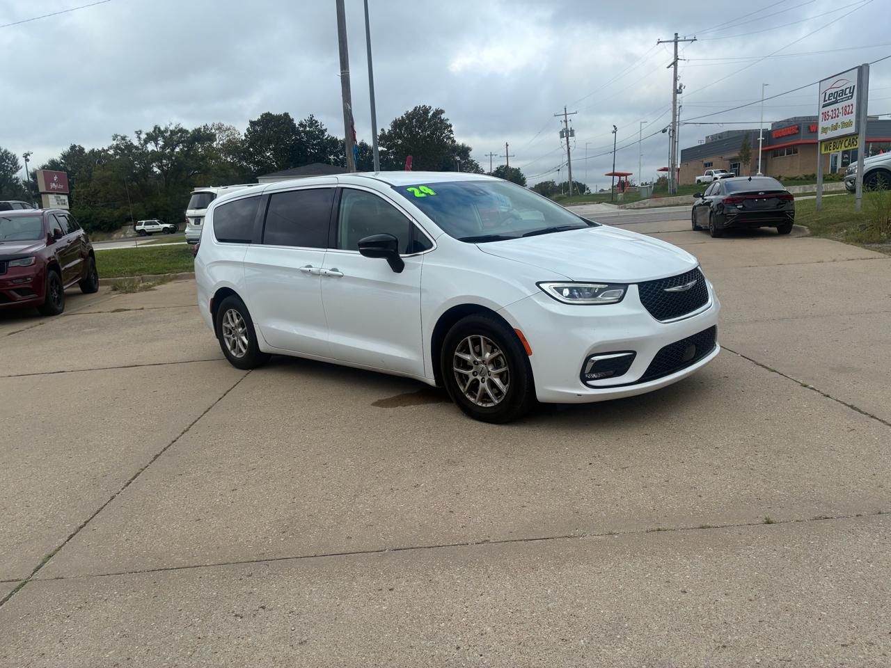2024 Chrysler Pacifica Touring L FWD