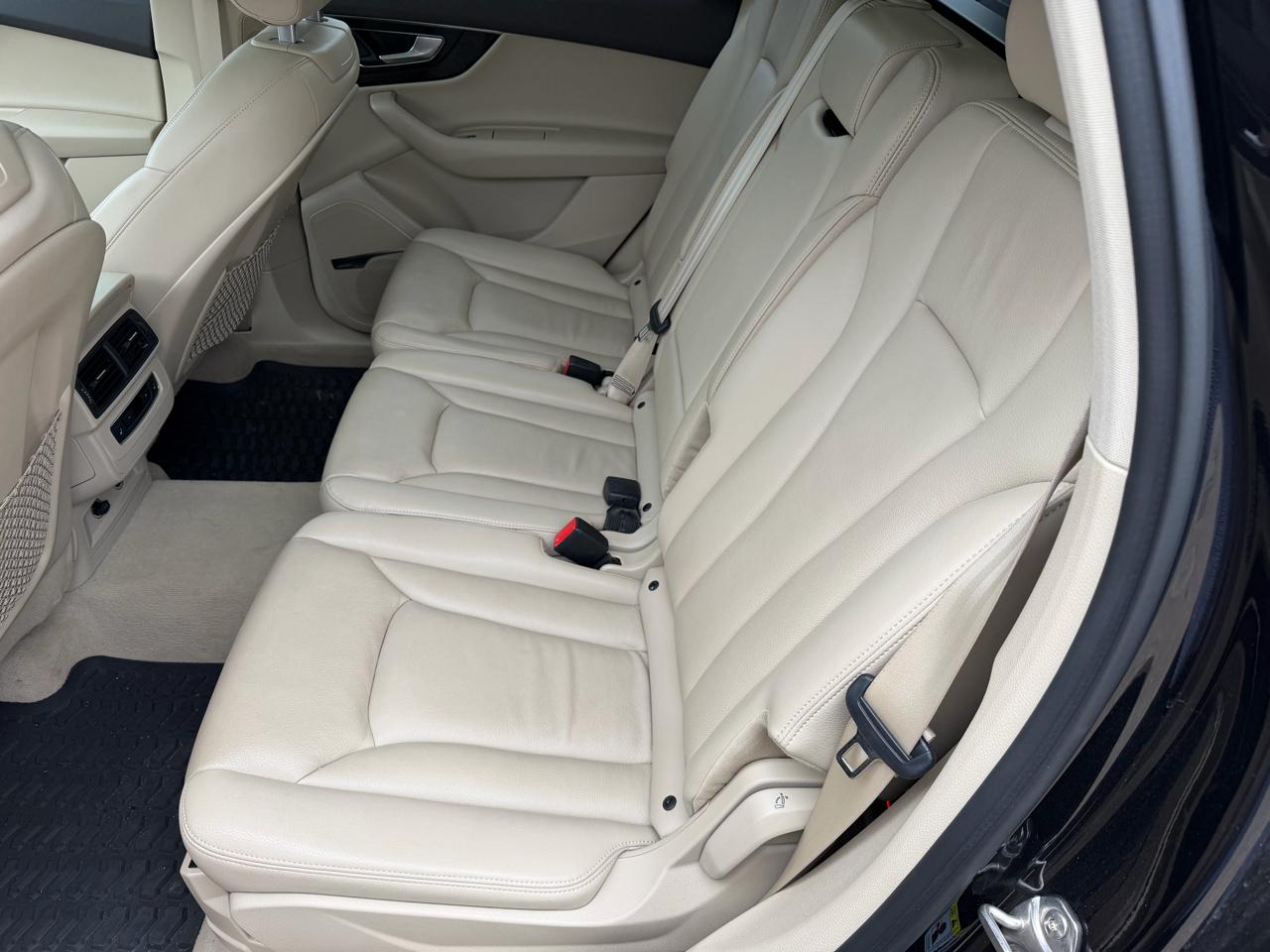 Audi Q7 SE Premium Plus 55 TFSI quattro 2019