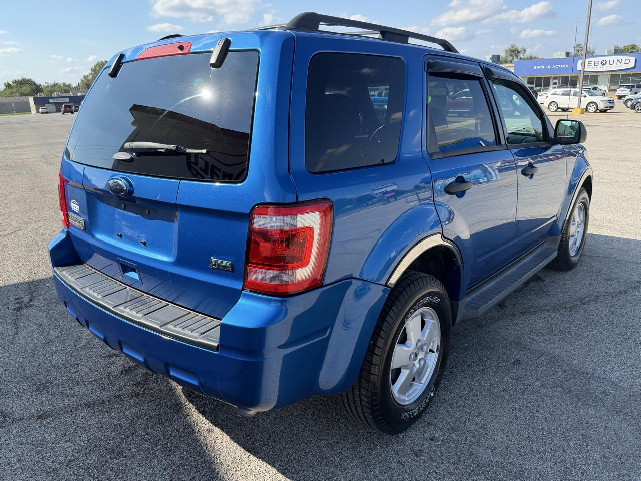 Ford Escape 4WD 4dr XLT 2012