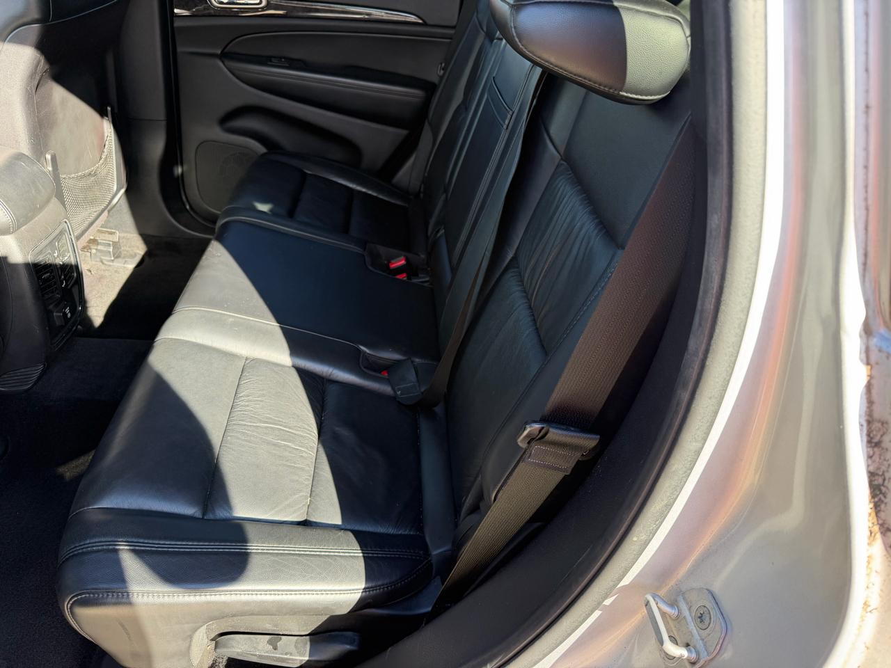 Jeep Grand Cherokee 4WD 4dr Laredo 2011