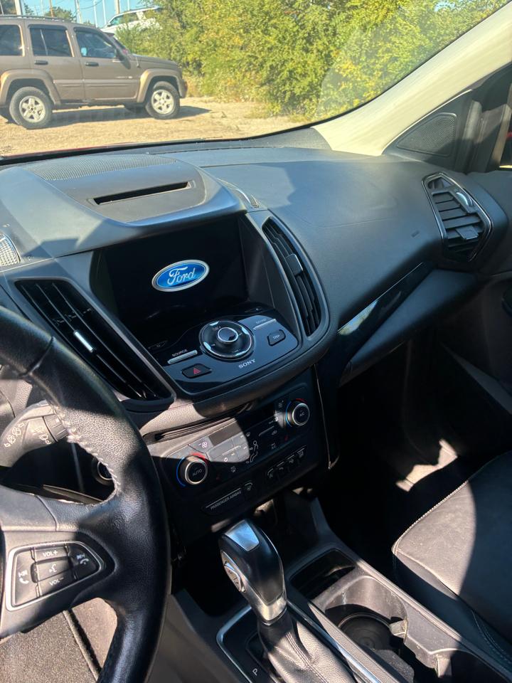Ford Escape Titanium 4WD 2018
