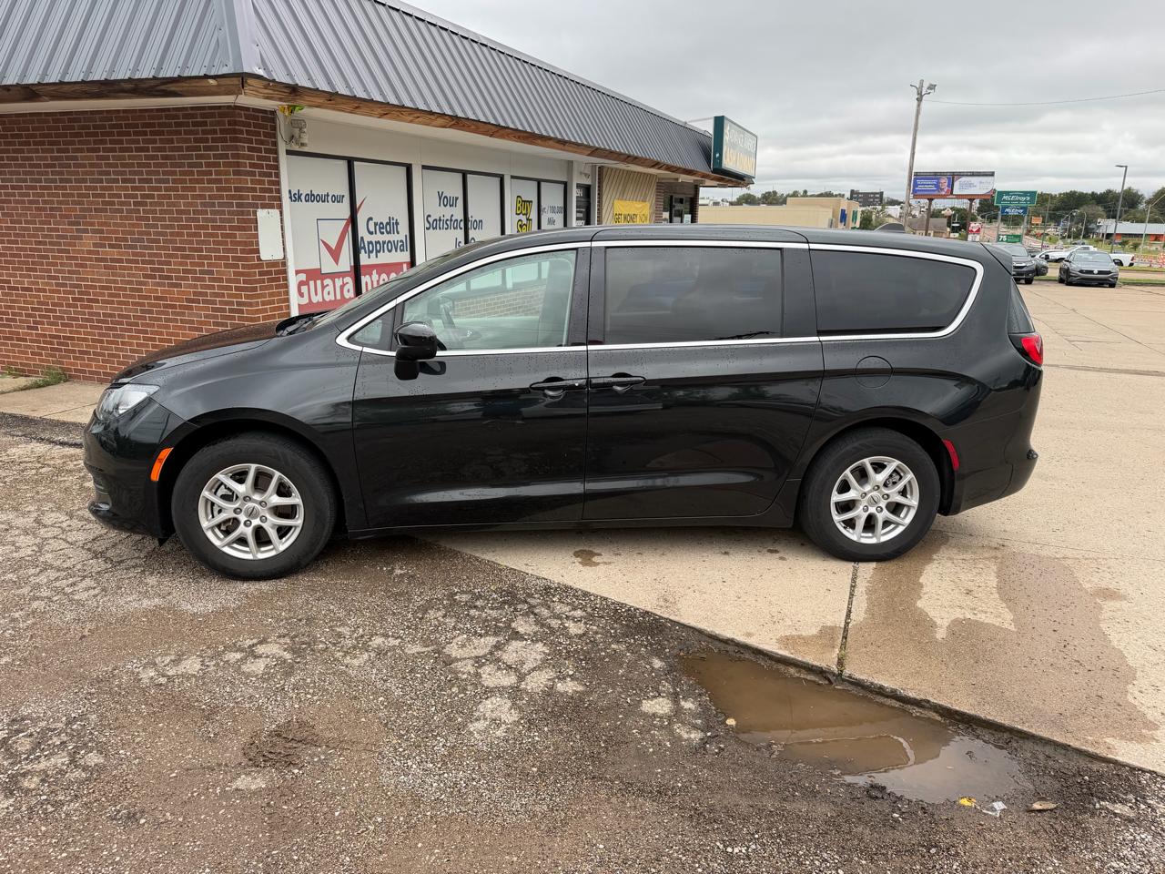 Chrysler Voyager LX FWD 2022