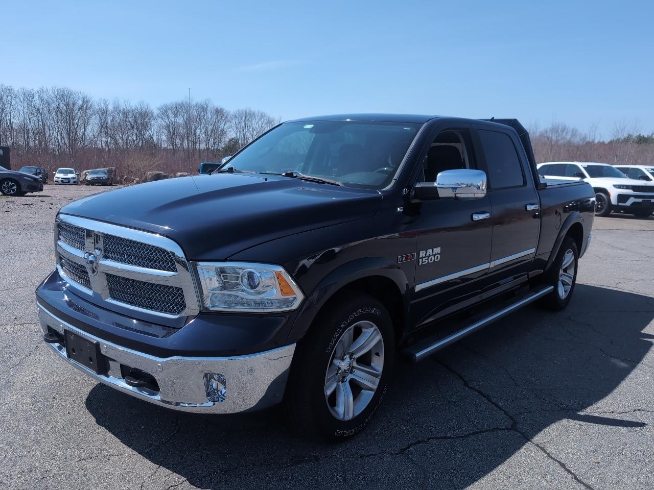 RAM 1500 4WD Crew Cab 149" Limited 2015
