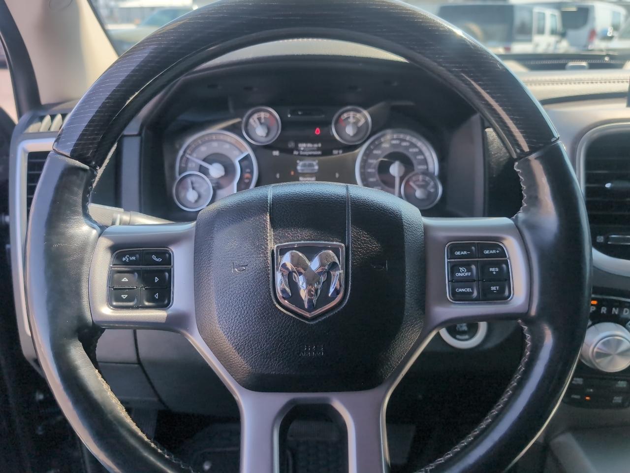 RAM 1500 4WD Crew Cab 149" Limited 2015