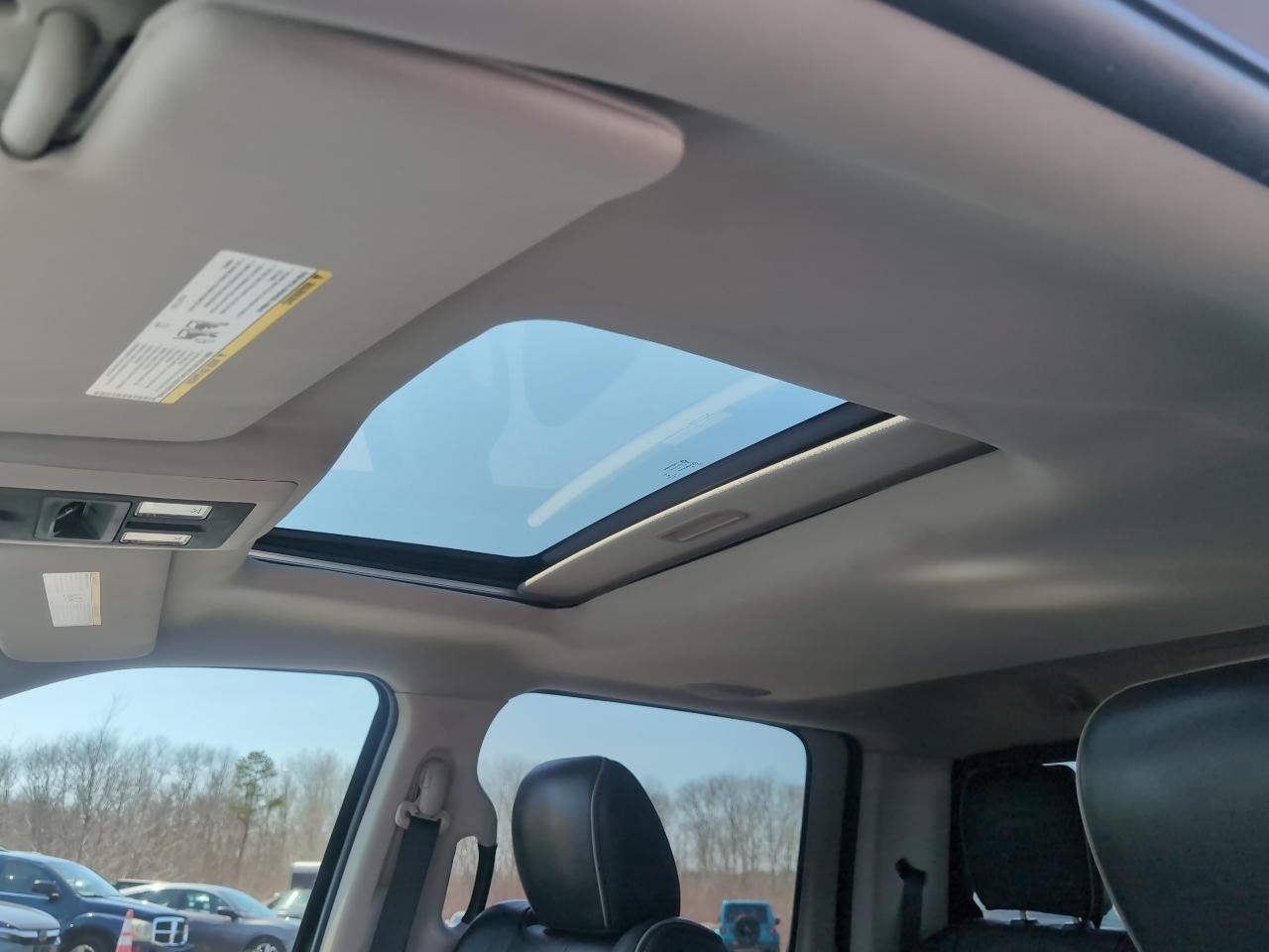 RAM 1500 4WD Crew Cab 149" Limited 2015