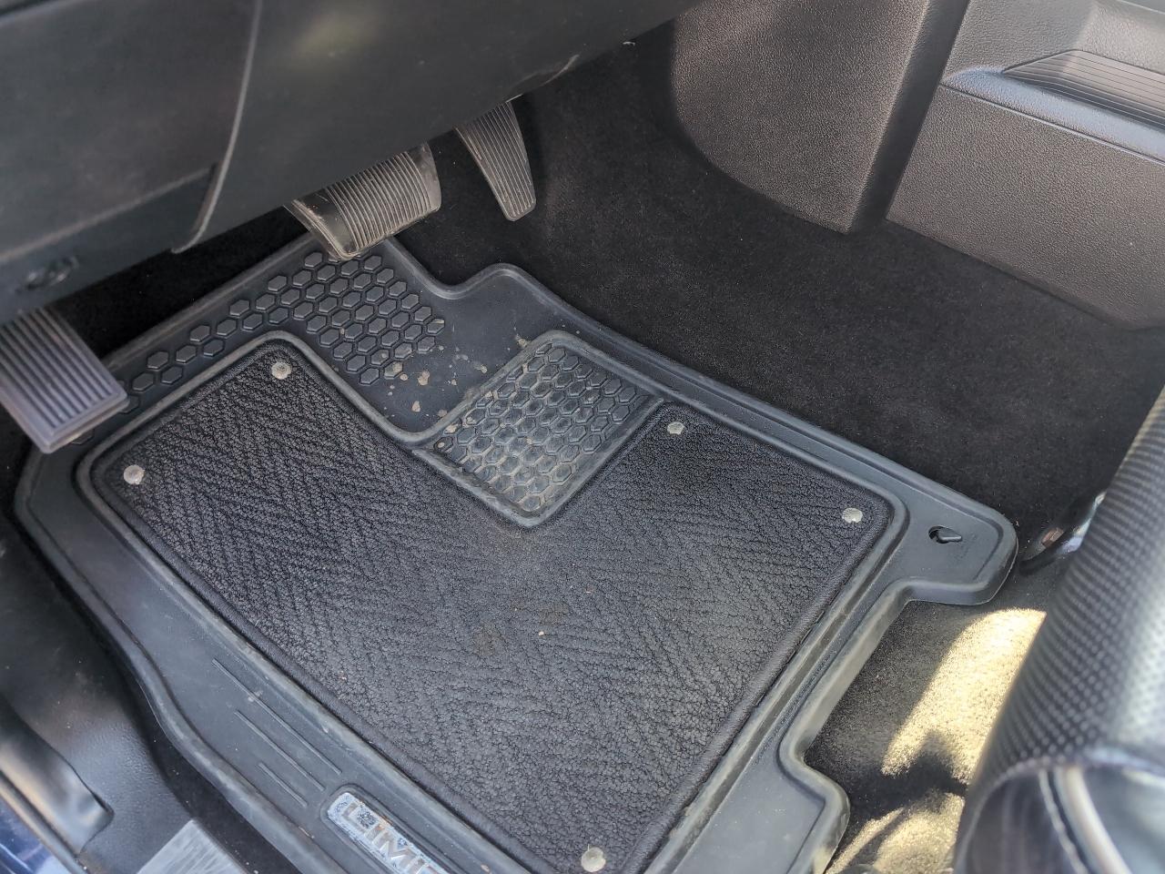 RAM 1500 4WD Crew Cab 149" Limited 2015