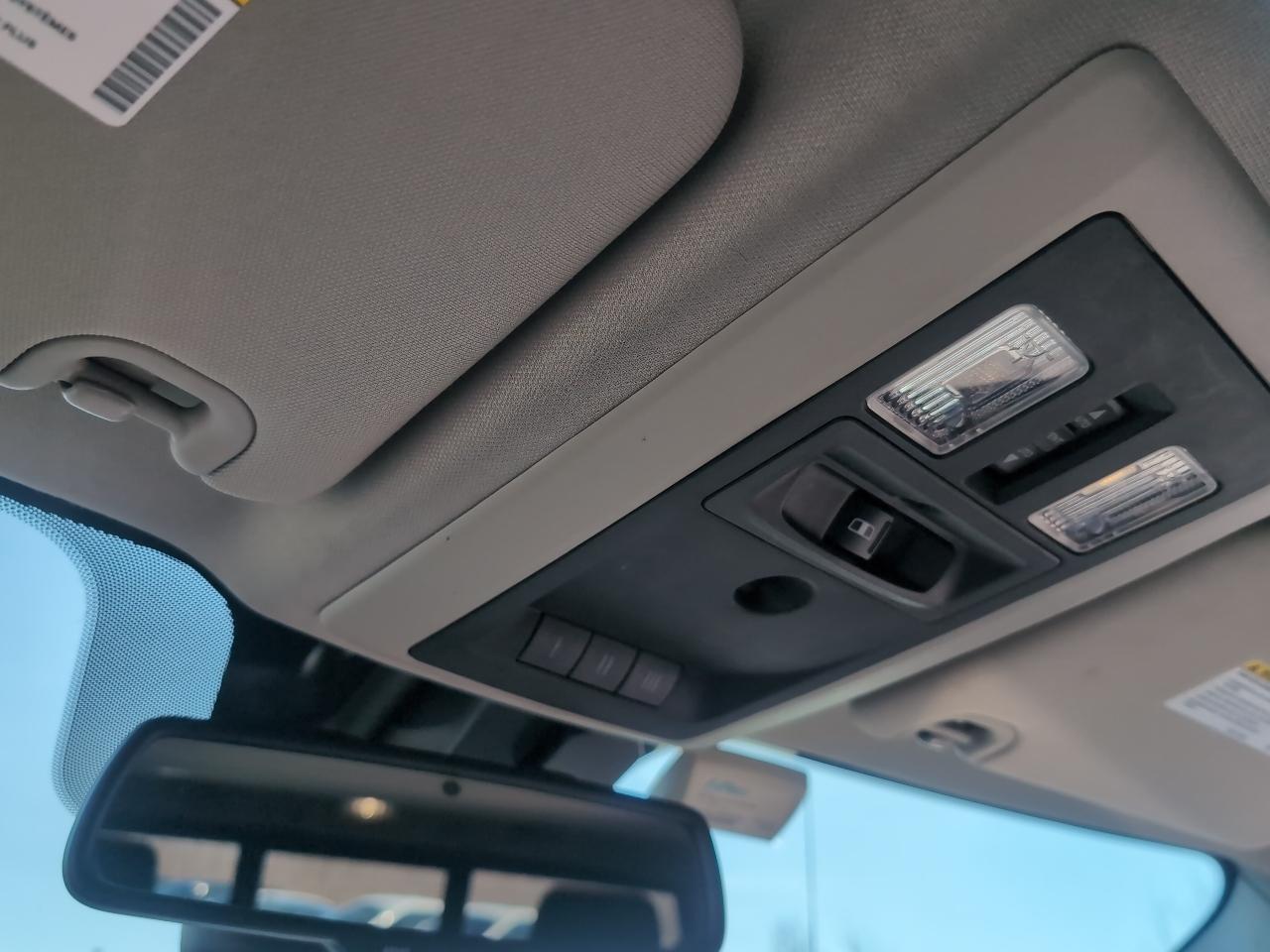 RAM 1500 4WD Crew Cab 149" Limited 2015