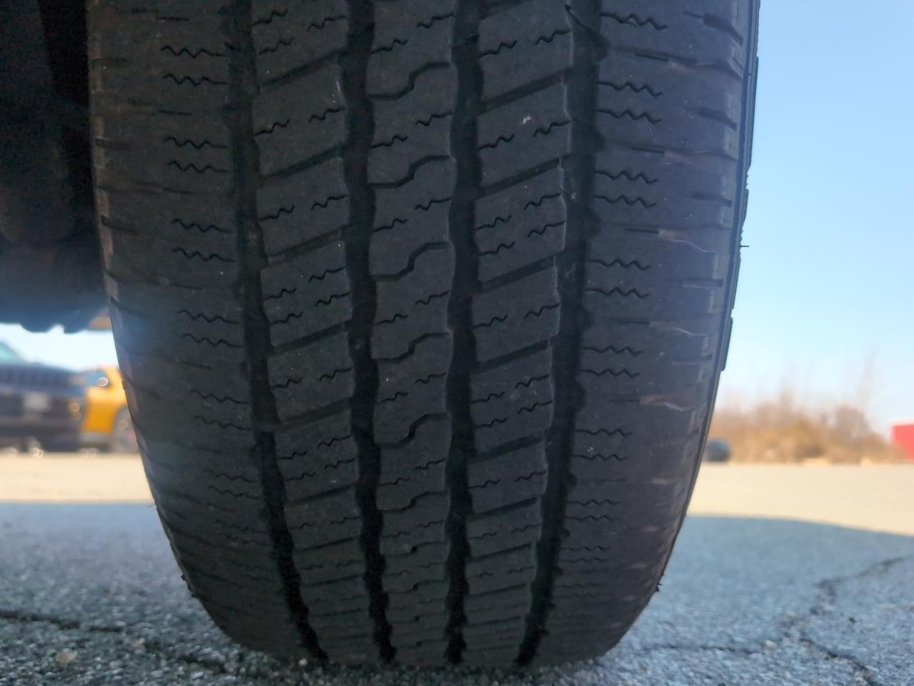 RAM 1500 4WD Crew Cab 149" Limited 2015