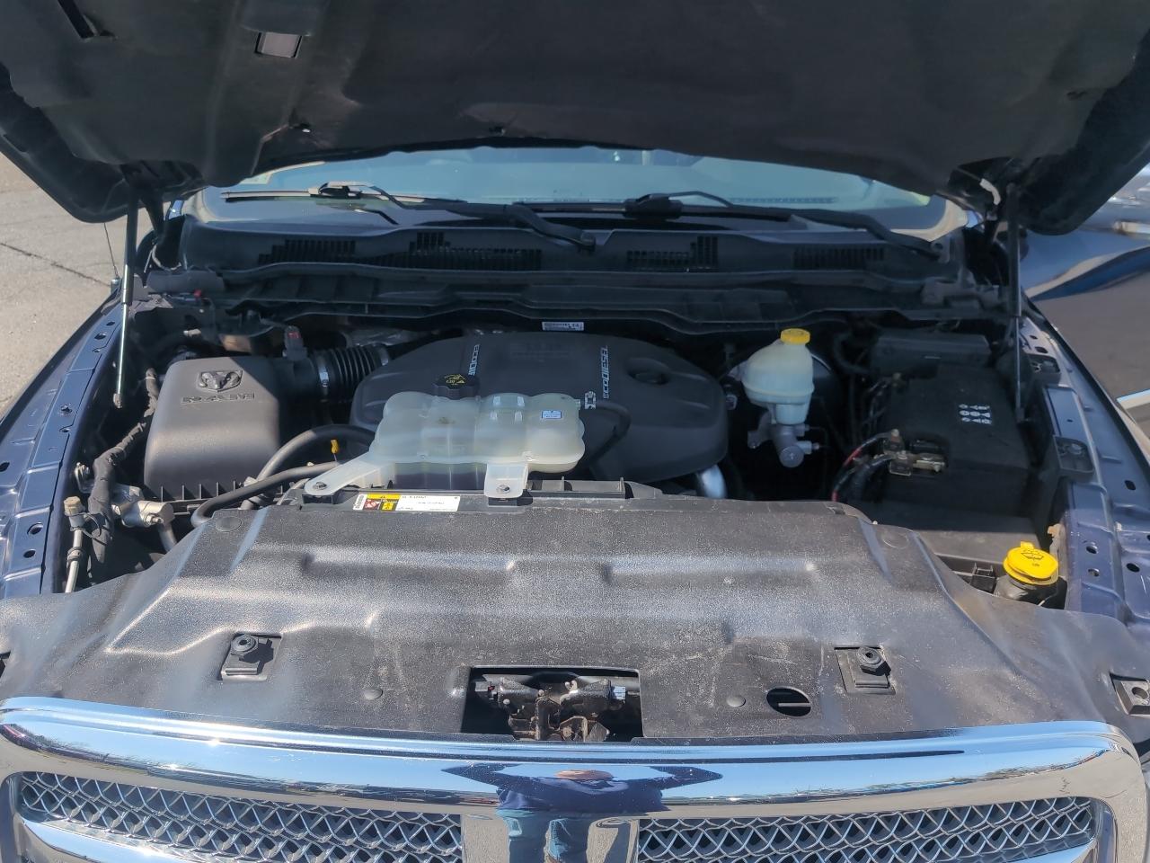 RAM 1500 4WD Crew Cab 149" Limited 2015