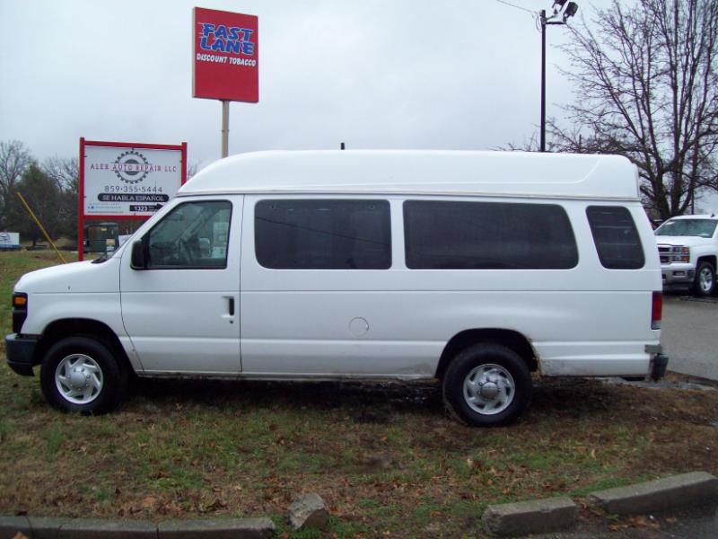 Ford Econoline E-250 Extended 2009