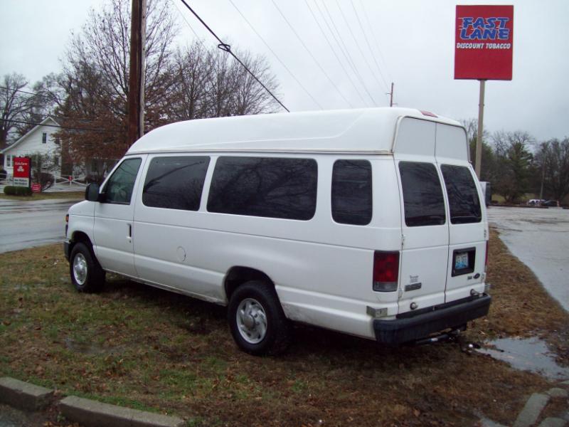 Ford Econoline E-250 Extended 2009