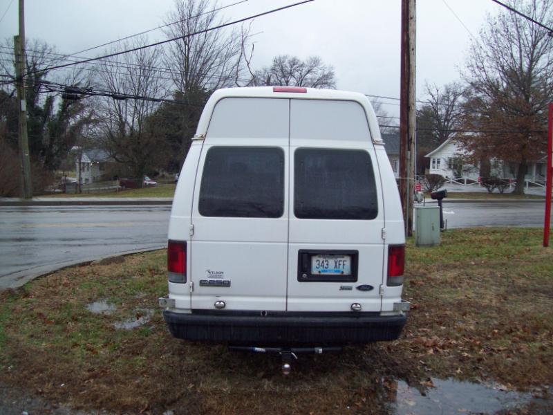 Ford Econoline E-250 Extended 2009