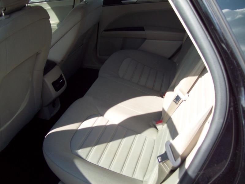 Ford Fusion Hybrid SE 2020