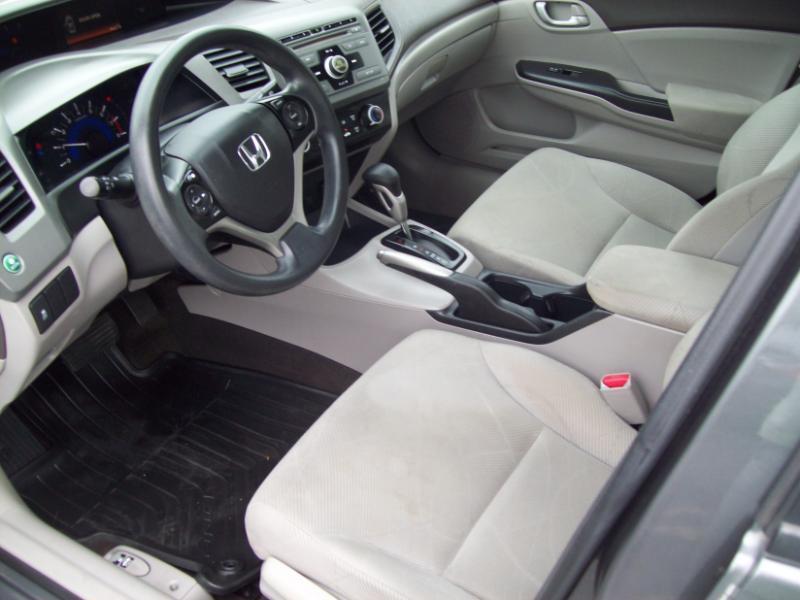 Honda Civic LX Sedan 5-Speed AT 2012