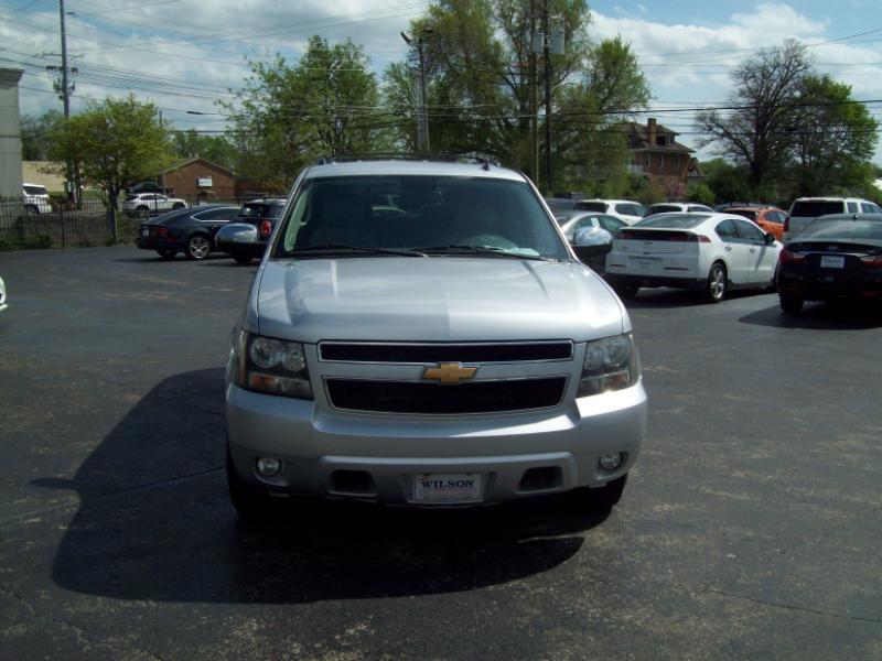Chevrolet Suburban LT 1500 4WD 2012