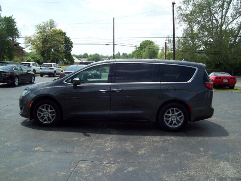Chrysler Pacifica Touring Plus 2020