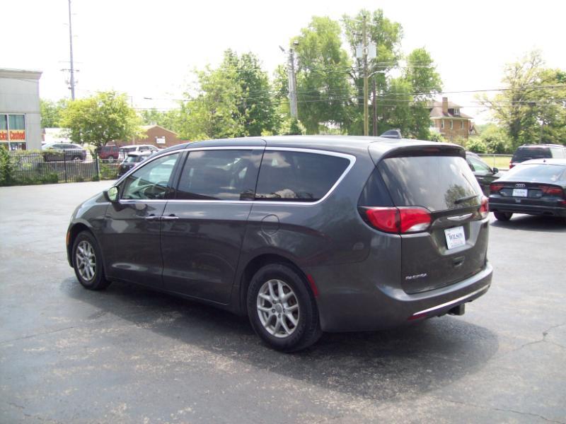 Chrysler Pacifica Touring Plus 2020