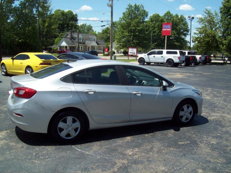 Chevrolet Cruze LS 2019