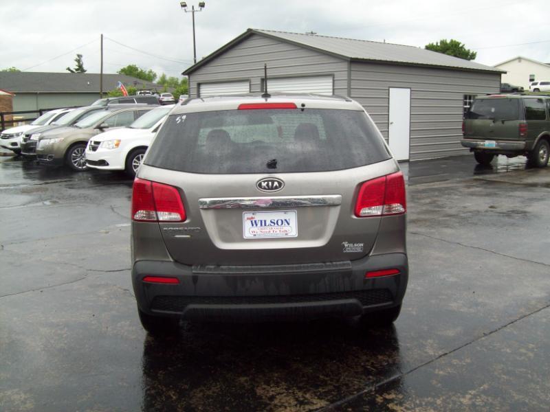 Kia Sorento LX 2WD 2012