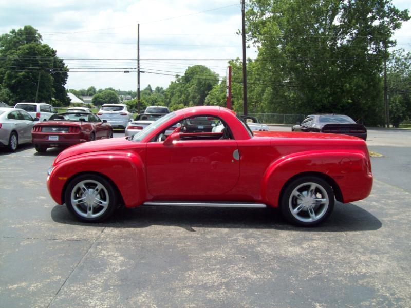 Chevrolet SSR Base 2004