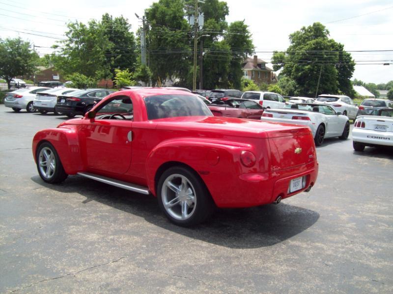 Chevrolet SSR Base 2004