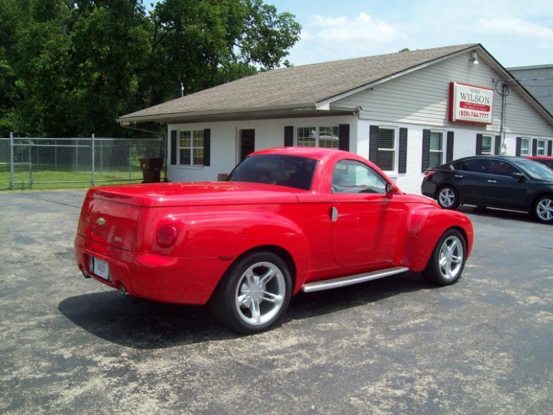 Chevrolet SSR Base 2004