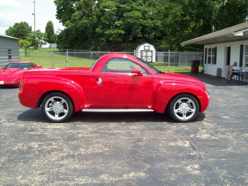 Chevrolet SSR Base 2004
