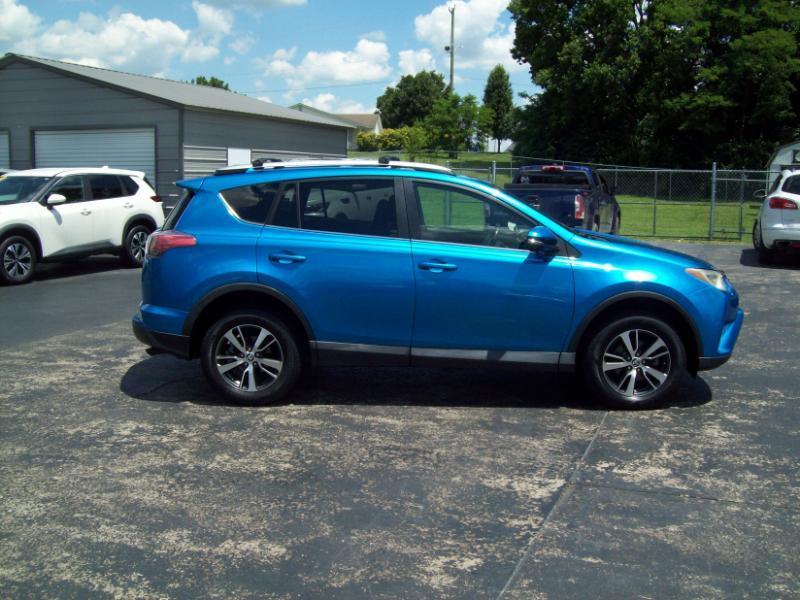 Toyota RAV4 XLE FWD 2016