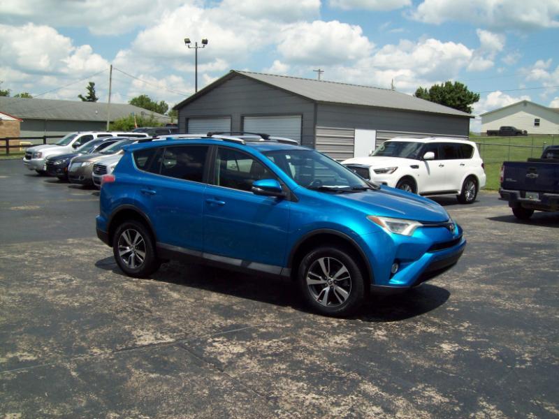 Toyota RAV4 XLE FWD 2016